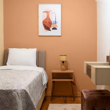 Apartment Spacious & Stylish 3br In The Heart Of The City *