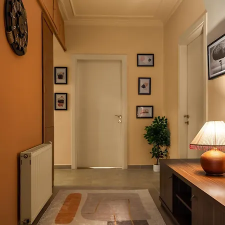 Spacious & Stylish 3br In The Heart Of The City *